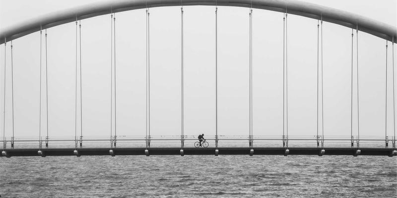 物流运输实时追踪技术全解析:GPS、RFID与物联网如何重塑八达路仓储配送效率